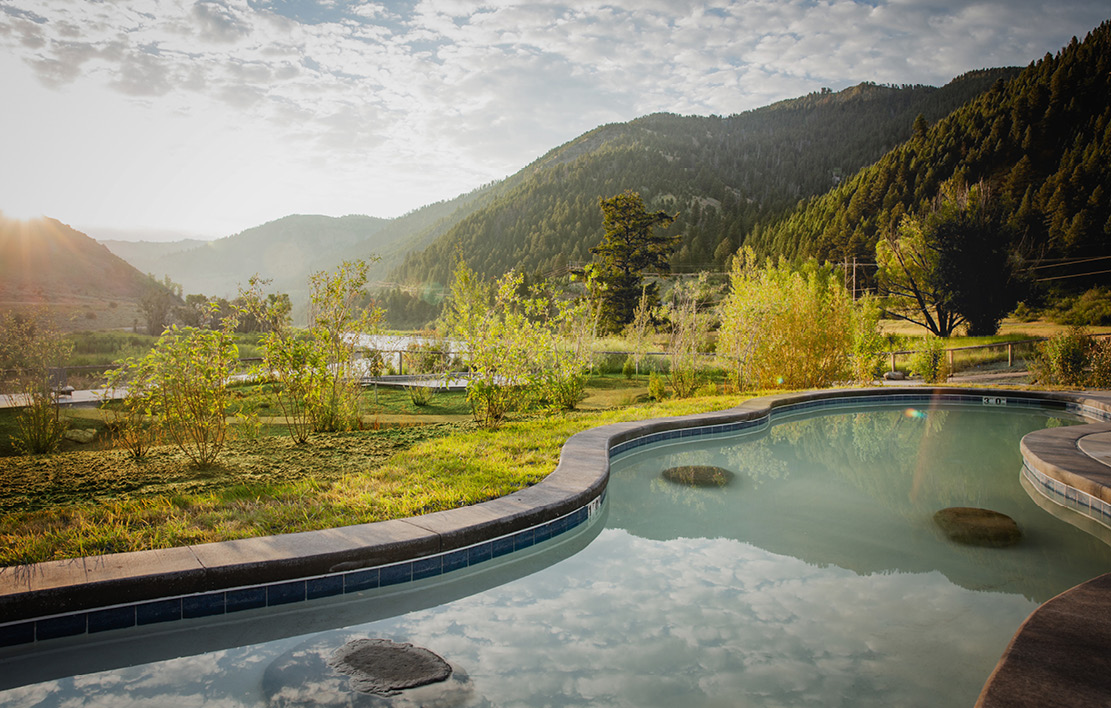 Picturesque Astoria Hot Spring pool